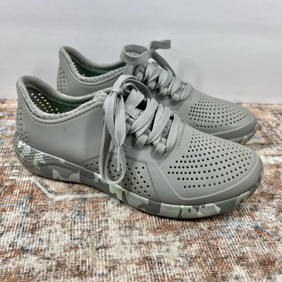 CROCS Shoes - Crocs‎ Literide Pacer Womens 7 Gray Camo Sole Sneakers Comfort